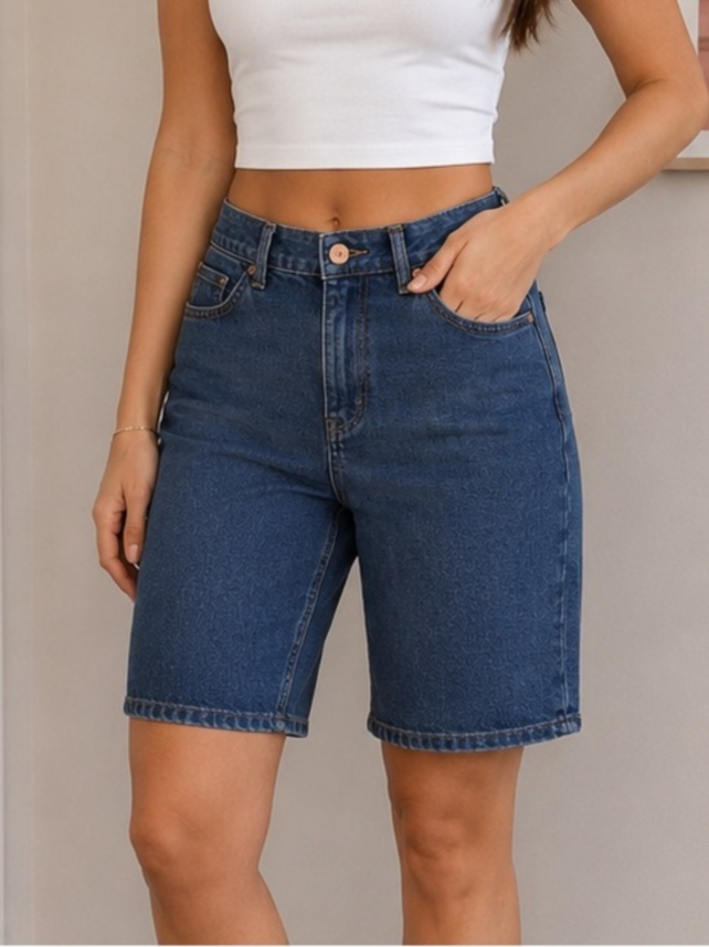 Vera Wang Bermuda Jeans Shorts size 4